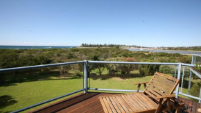 Breakwater 1 - 1 Narira Street- Beachfront Bermagui Wifi provided